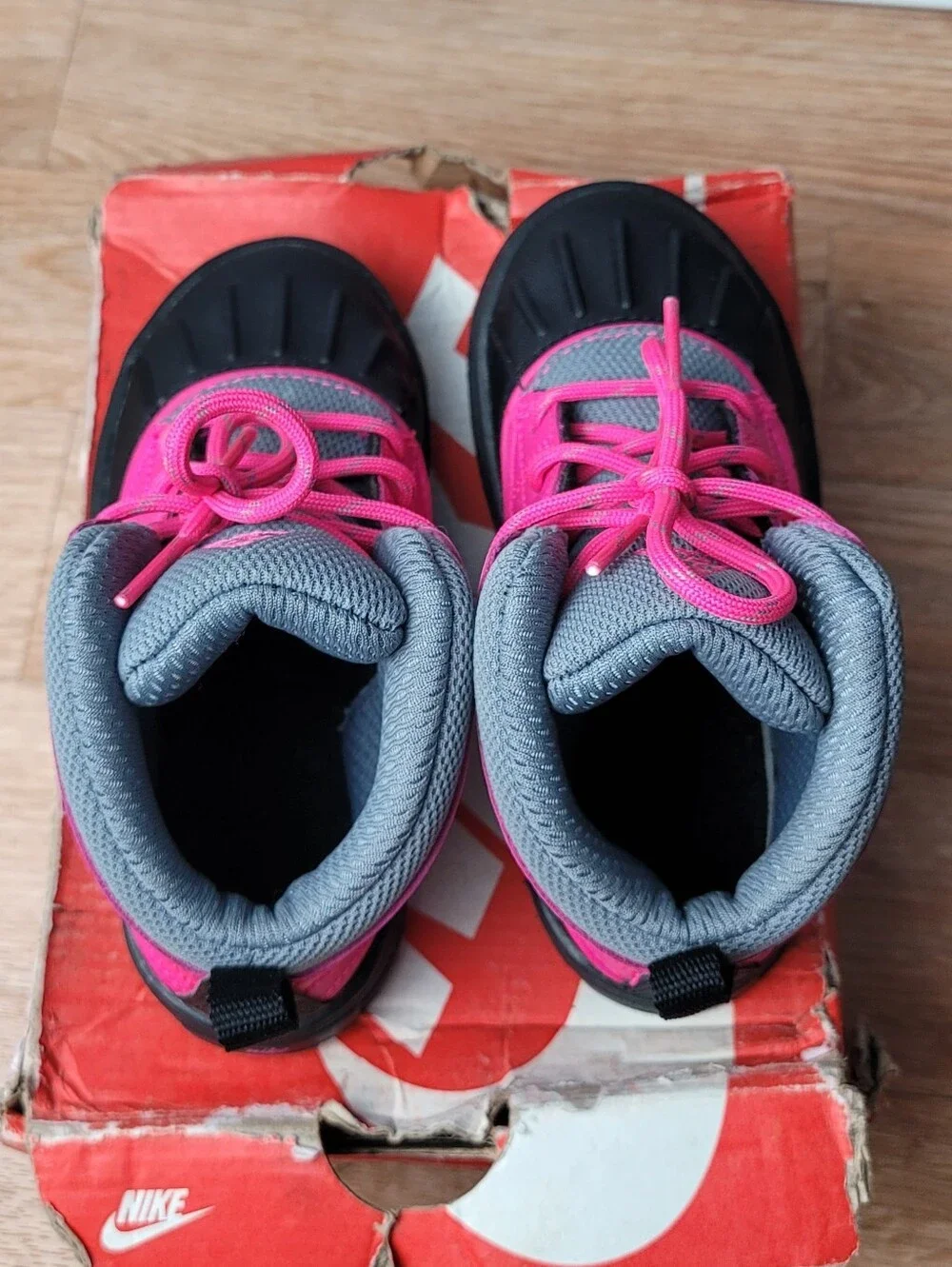 Girls Nike ACG Woodside 2 High Winter Boots 9c Pink Black